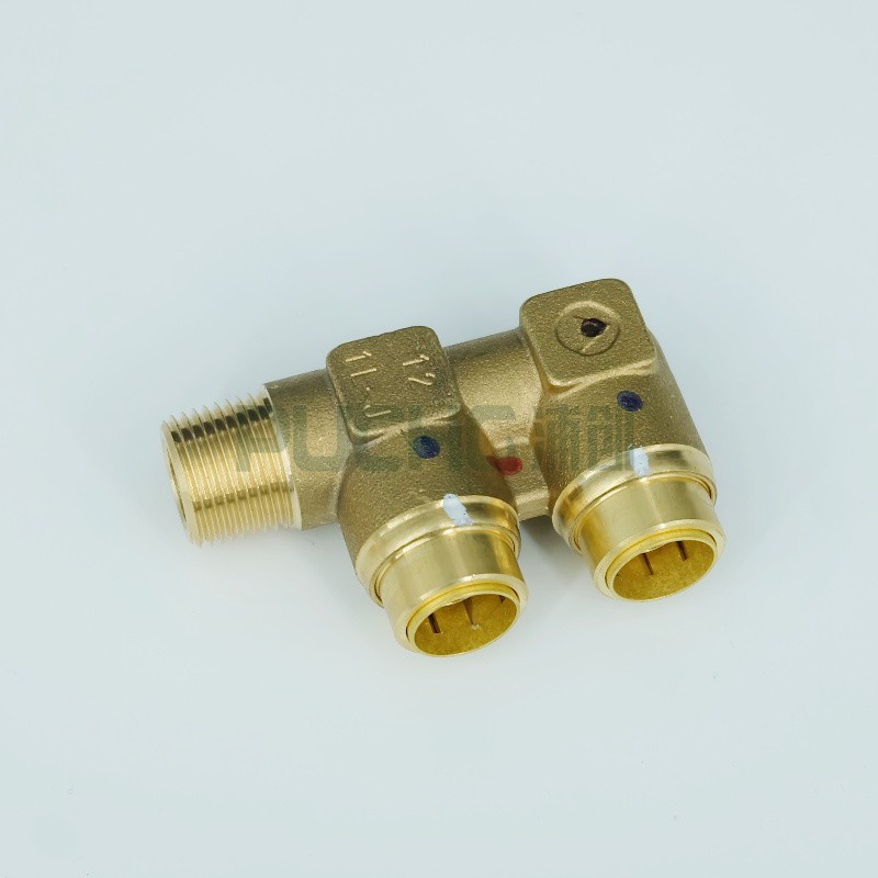 F jenis nitta tolak dalam gandingan analog